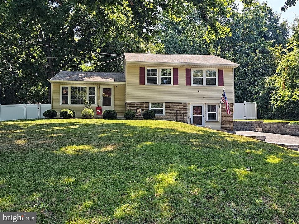 1st image of 41 N Park Dr