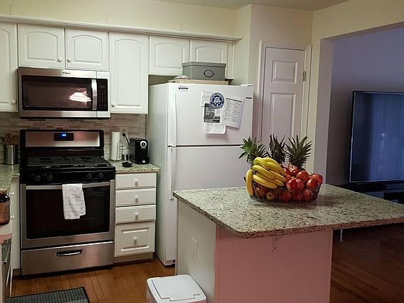 3rd image of 13514 Hayworth Dr