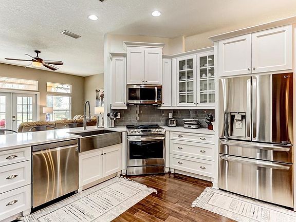 2nd image of 32548 Willow Parke Cir