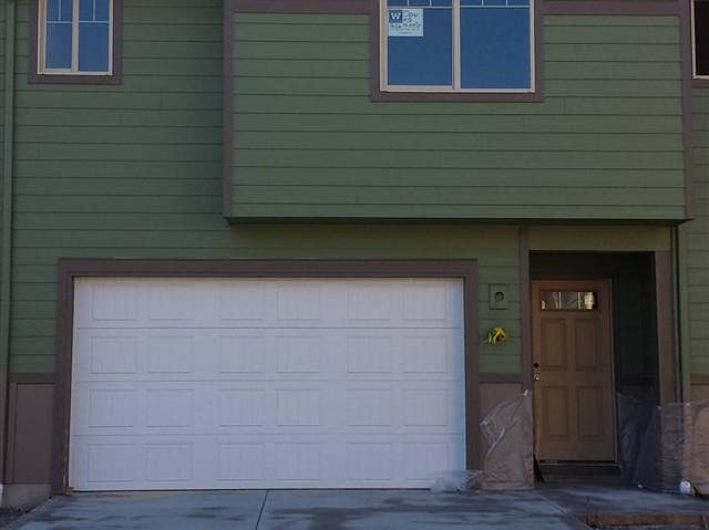 1st image of 805 NE 109th Ct