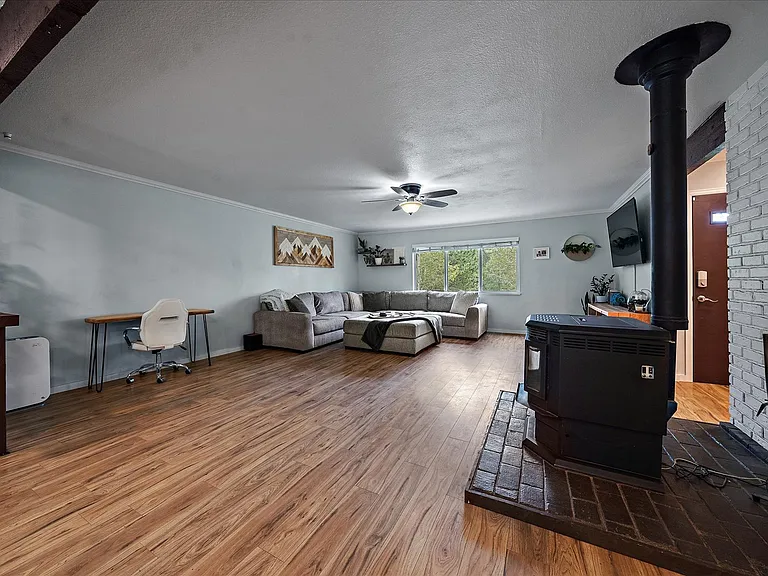 356 Yellow Pine Dr — Photo 6