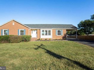 352 Poplar Rd, Fredericksburg, VA 22406