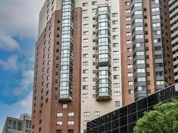 900 N Stafford St APT 1112, Arlington, VA 22203