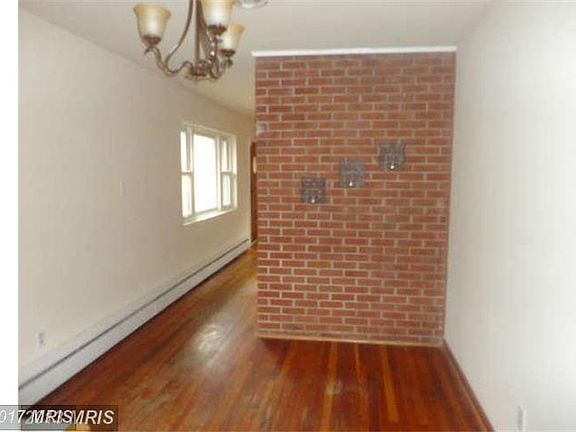5th image of 10712 Spruce St
