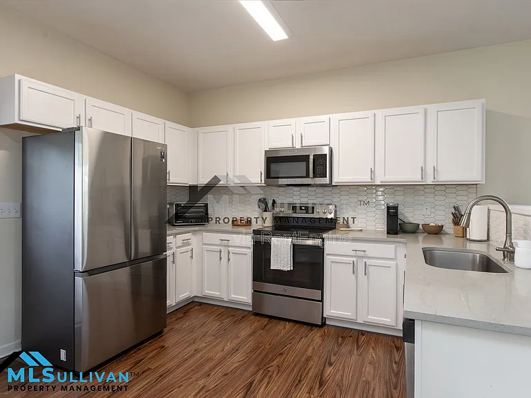 1208 Wall St — Photo 8