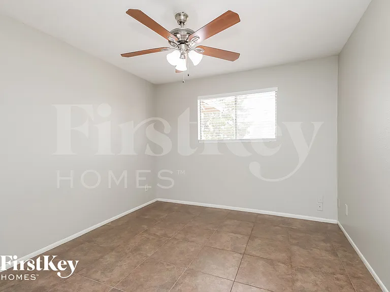 32 W Fairmont Dr — Photo 11