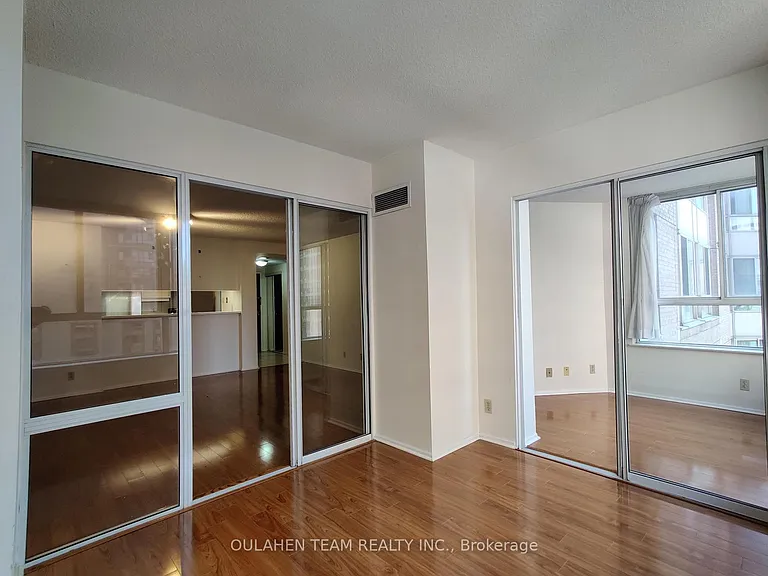 711 Bay St #717 — Photo 7
