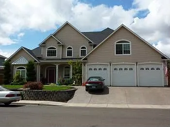 6454 Whispering Creek Loop NE photo 1