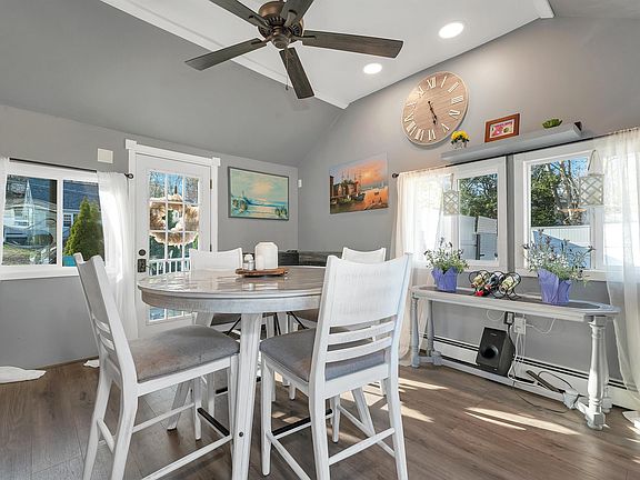 3rd image of 121 Westwood Drive