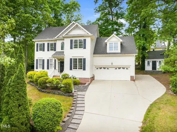 105 Parkmount Cir, Cary, NC 27519