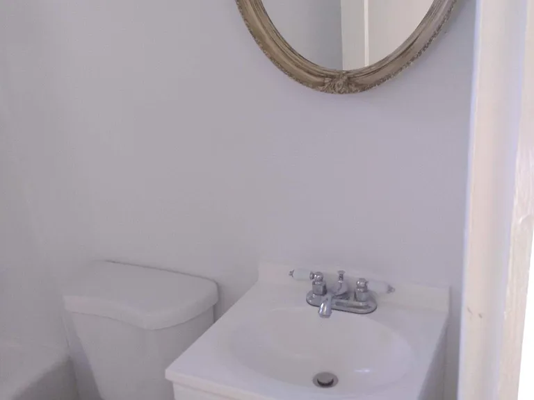 21 Coachmans Rd #4 — Photo 2