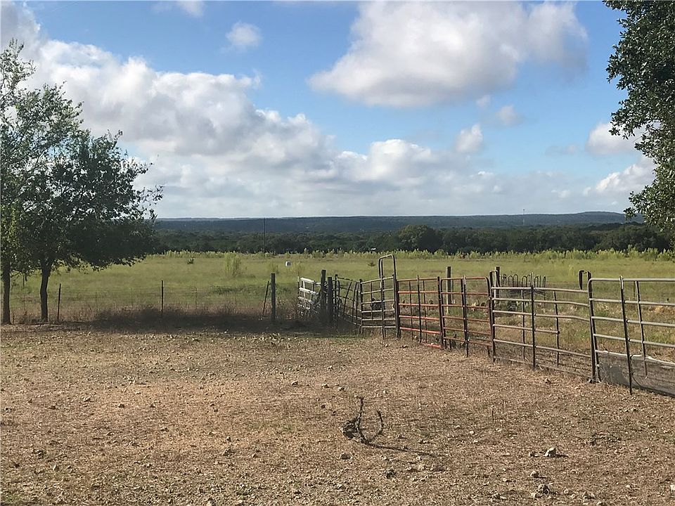 2nd image of 1000 Hays Country Acres Rd