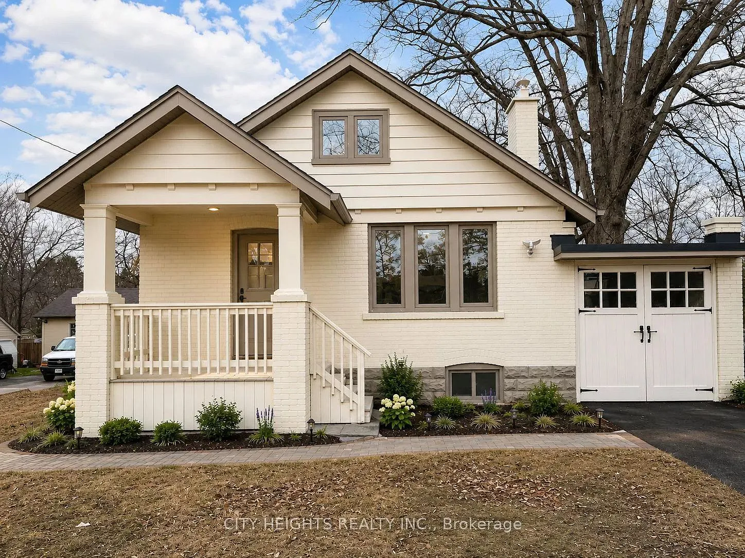2 bed, $2,600 — Photo 1