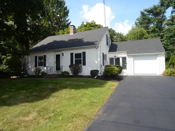 105 Thicket St, Weymouth, MA 02190