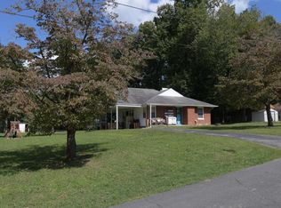 129 Hills Ave, Johnson City, TN 37601