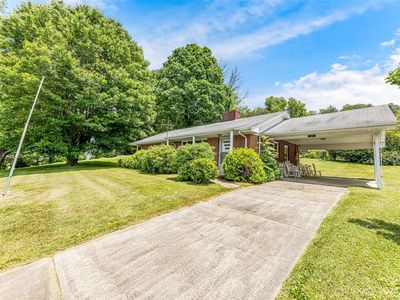 247 Pineola St, Burnsville, NC, 28714