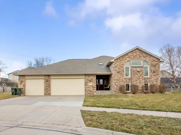 2210 Cold Water Bay, Lincoln, NE 68505