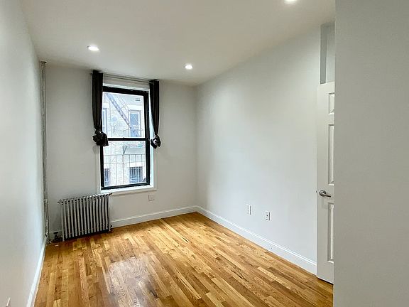 4th image of 330 Lewis Ave #2