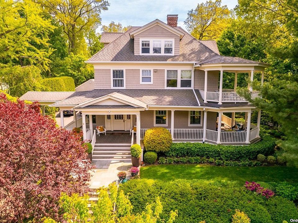 1st image of 34 Reid Avenue