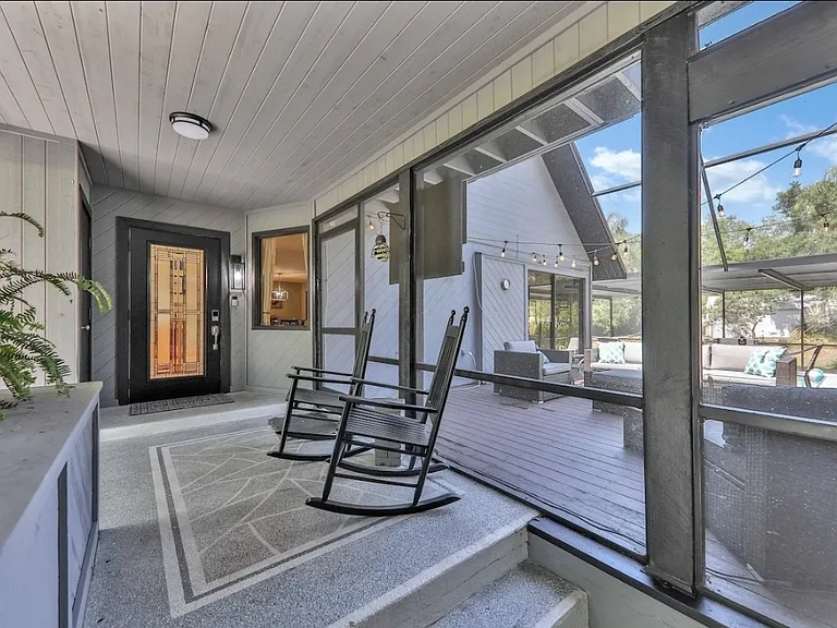 1371 Talbott Cir — Photo 4