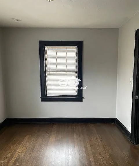 576 S Oxford Ave — Photo 5