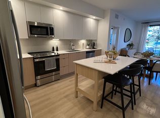 400 NW 159th St #2-4, Miami, FL 33169