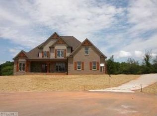 7794 Panda Ct, Oak Ridge, NC 27310