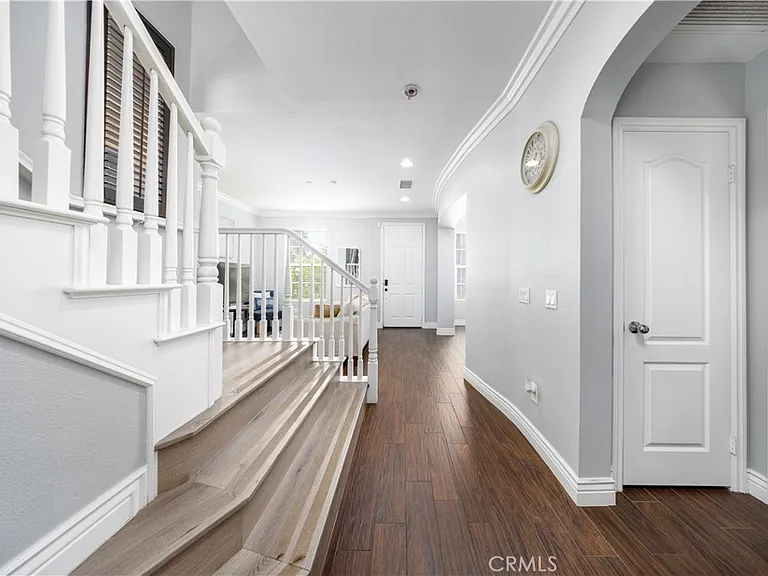 5457 Martingale Way — Photo 2