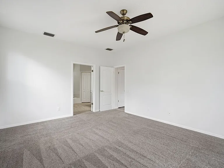 9810 Bennington Dr — Photo 12