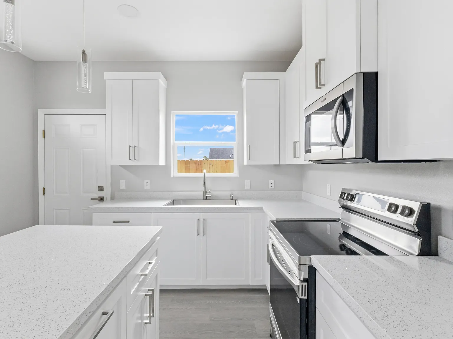 3 bed, 1167 sqft, $1,350 — Photo 3