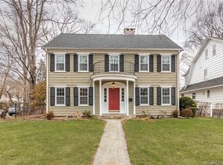 914 Stratfield Rd, Fairfield, CT 06825