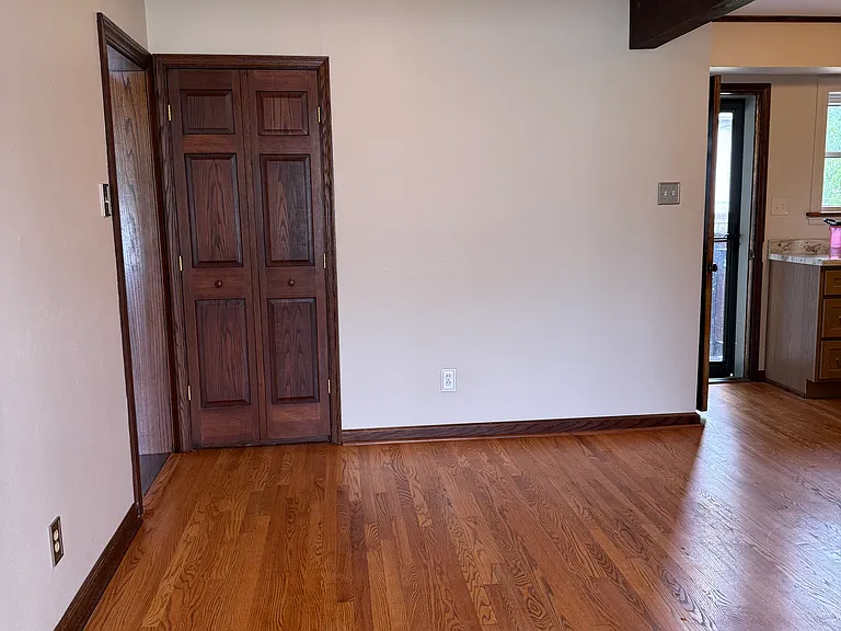 551 Rayburn Ave — Photo 7