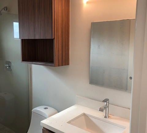 3rd image of 608 Camelot Dr