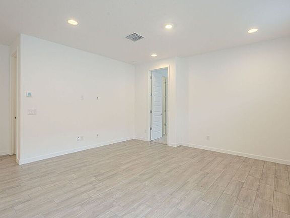 3rd image of 3362 E Hayfield Way