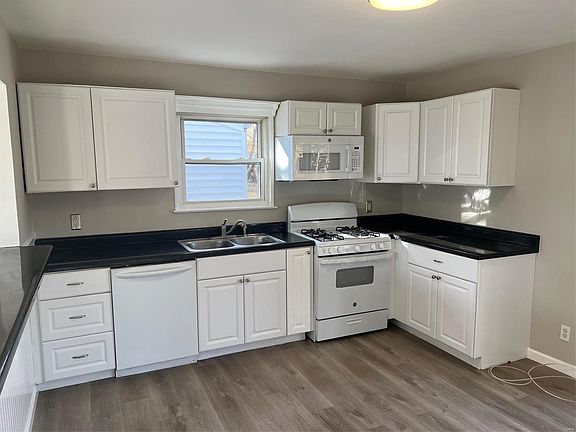2nd image of 257 Connolly Dr