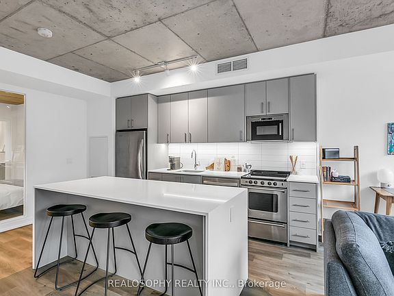 3rd image of 115 Larchmount Ave #210