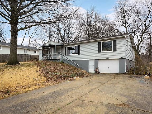 3rd image of 5615 NE Barnes Ave