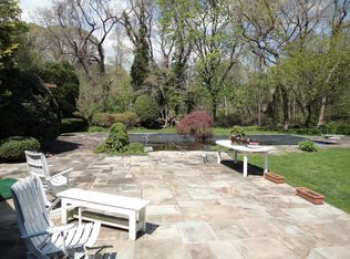 11 Soundview Ln, Port Washington, NY 11050