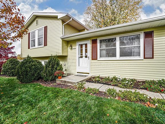 2nd image of 8904 Canoe Dr