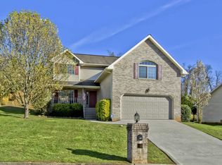 174 Cottonwood Meadow Rd, Powell, TN 37849