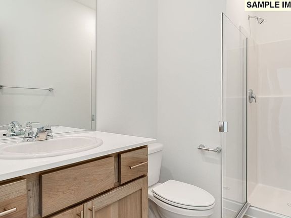 5th image of 109 NW 28th St