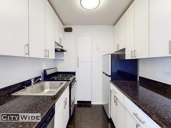 3rd image of 400 E 89th St #7MN