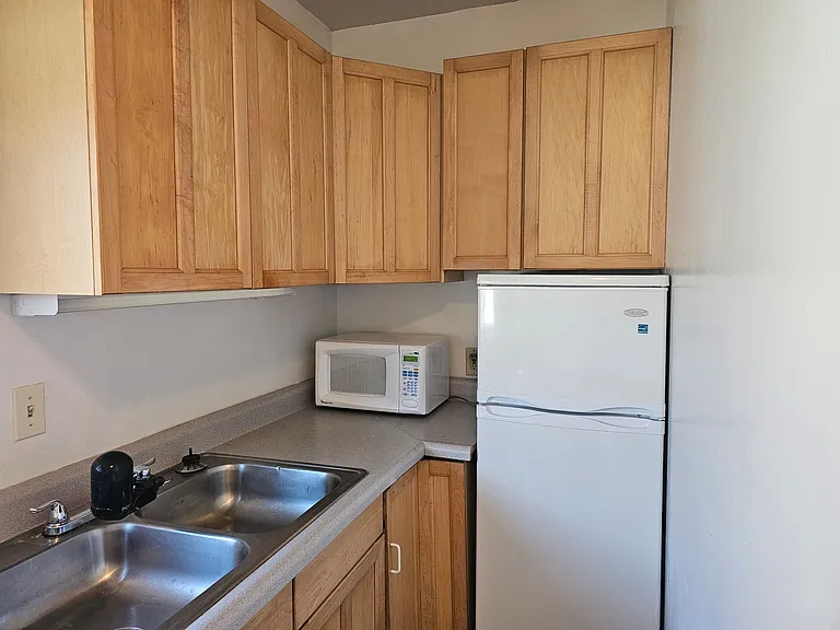 6314 42nd Ave SW — Photo 5