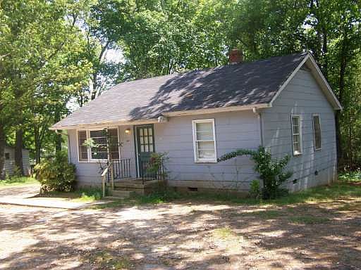 2nd image of 1033 Lakeview Dr