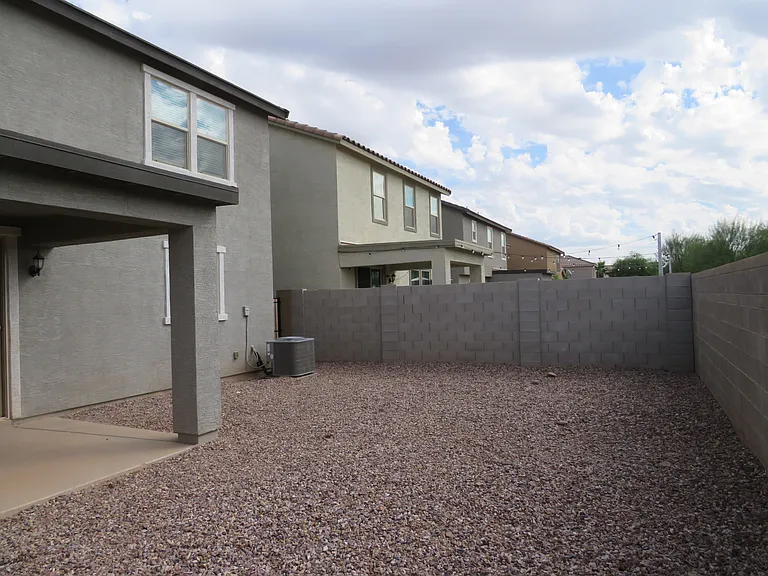 40537 W Helen Ct — Photo 34