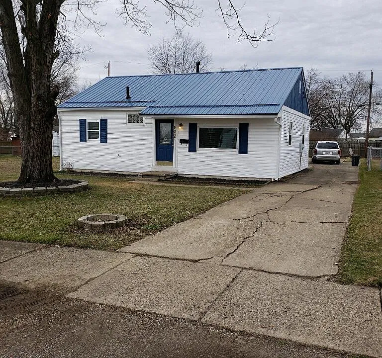 2007 Bollinger Ave NE