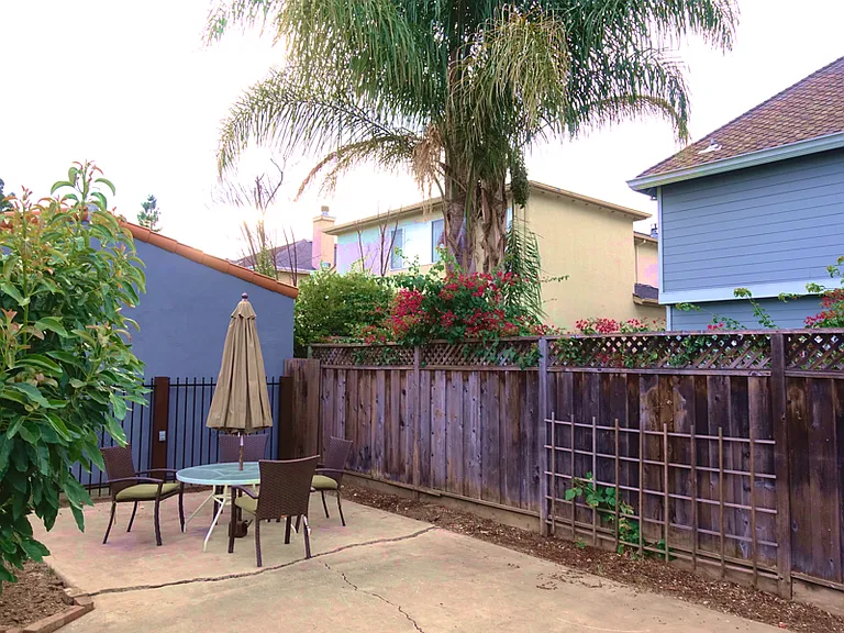 719 Willow Glen Way — Photo 14