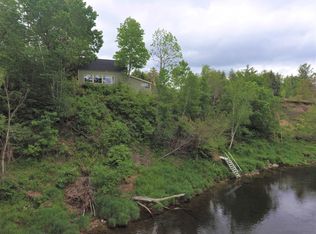 21 Depot St, Campton, NH 03223
