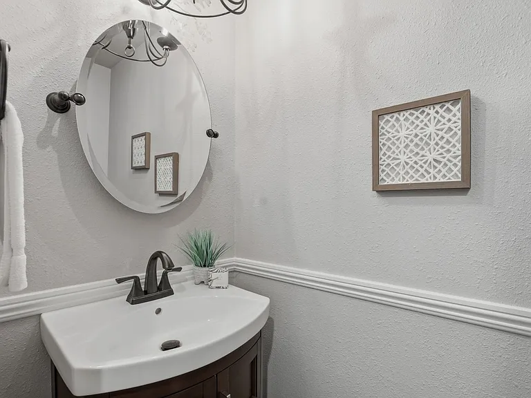 62 Avalon Ct — Photo 20