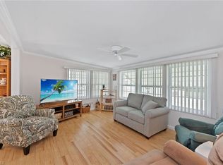 15 Bass Ln #15, Naples, FL 34114